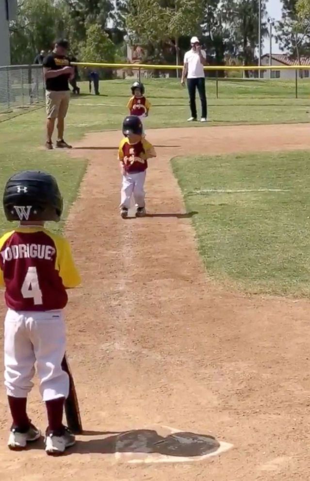 adorable-3-year-old-baseball-player-runs-bases-in-slow-motion-in