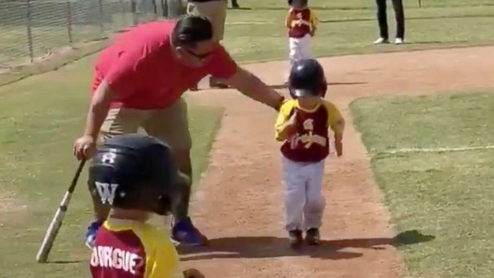 Adorable 3-year-old baseball player runs bases in slow motion in hilarious  video - ABC News