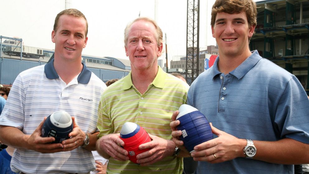 PHOTO: Indianapolis Colts quarterback Peyton Manning, Archie Manning and New York Giants quarterback Eli Manning attends the NERF Father's Day Football Throwdown on June 14, 2008 at Chelsea Piers in New York City.