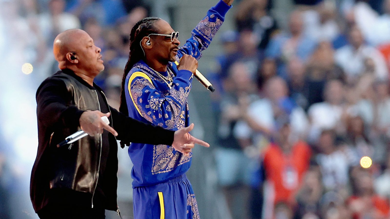 Super Bowl 2022 Halftime show: See Dr. Dre, Snoop Dogg, Eminem