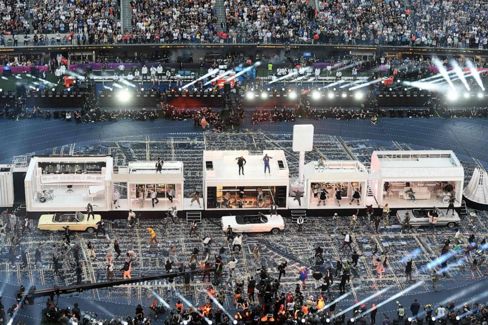 PHOTO: US rapper Snoop Dogg and US rapper Dr. Dre perform during the halftime show of Super Bowl LVI at SoFi Stadium in Inglewood, California, on Feb. 13, 2022. (Photo by VALERIE MACON / AFP) (Photo by VALERIE MACON/AFP via Getty Images)