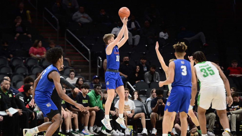 PHOTO: Bishop Gorman High School plays against St. Mary's High School in Phoenix, Ariz., Dec. 11, 2021.