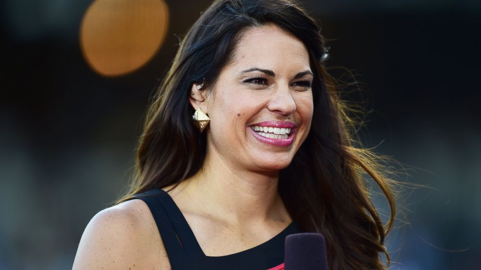 PHOTO: Former star softball player Jessica Mendoza will be the first female analyst to broadcast a post-season Major League Baseball game tonight, Oct. 6, 2015. 