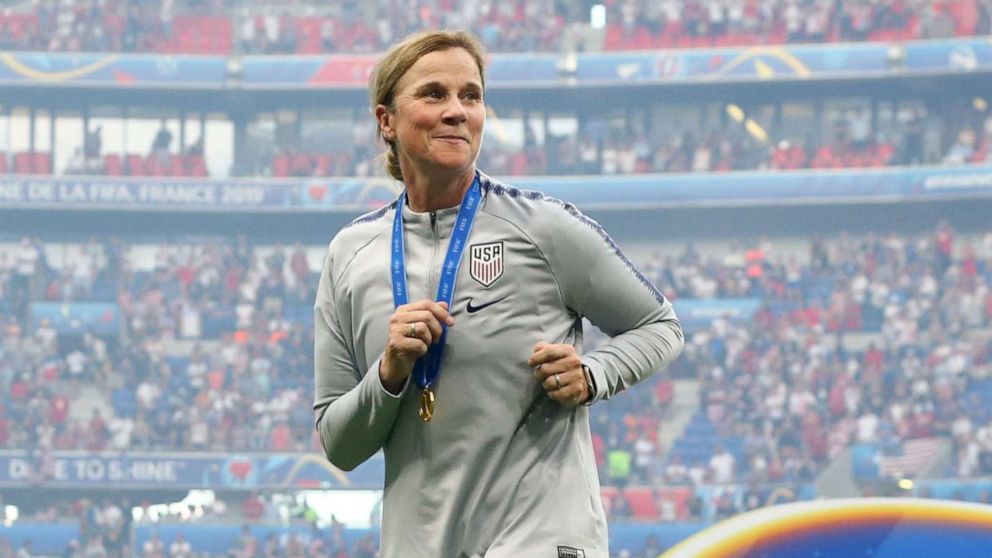 Us Women S National Soccer Team Coach Jill Ellis Stepping Down After Historic Season Abc News