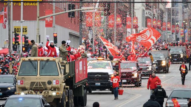 16 people pick-pocketed during Chiefs parade and rally, police