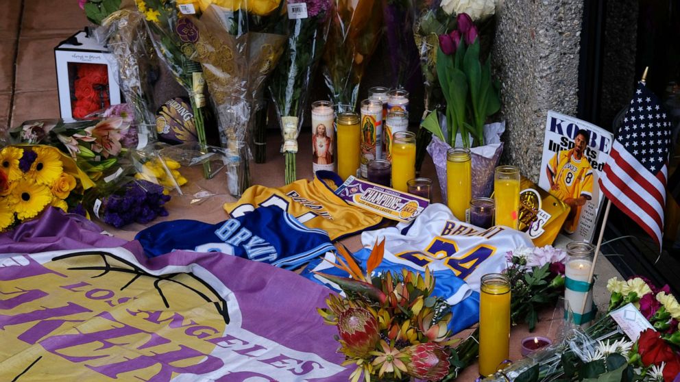 PHOTO: A memorial for NBA star Kobe Bryant is seen at the entrance of the Mamba Sports Academy in Thousand Oaks, Calif., Jan. 26, 2020.