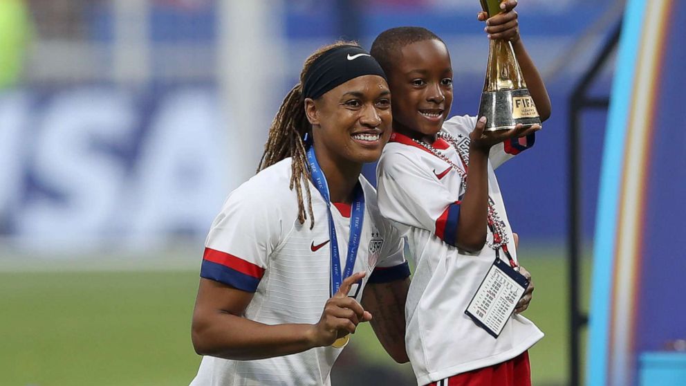VIDEO: Women's World Cup champions return to the US
