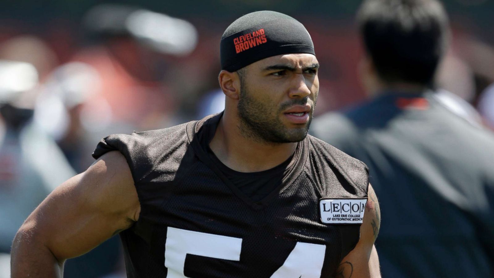 Cleveland Browns linebacker Mychal Kendricks faces insider trading charges,  released by team - ABC News
