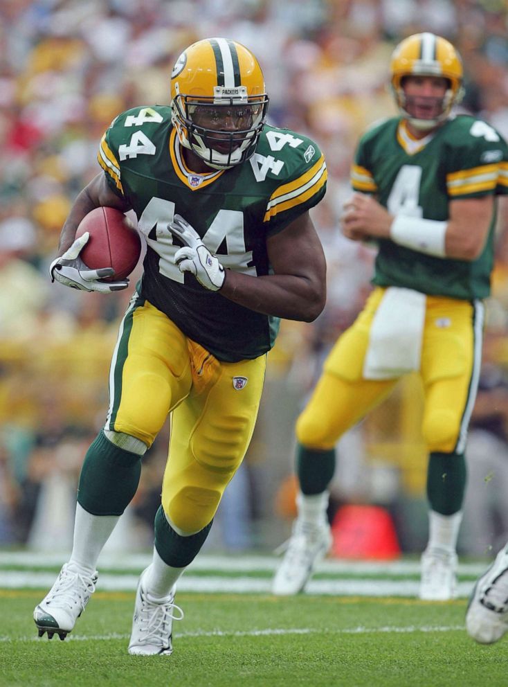 PHOTO: Running back Najeh Davenport #44 of the Green Bay Packers carries the ball during the game against the Cleveland Browns at Lambeau Field on Sept. 18, 2005 in Green Bay, Wis.