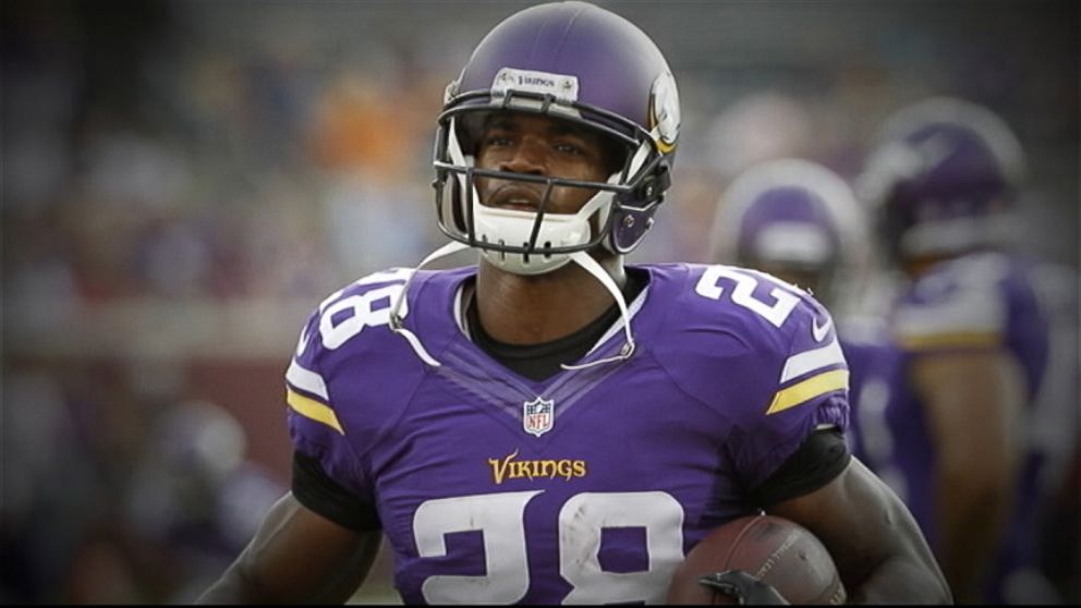 Peterson practices with Vikings; game status unclear