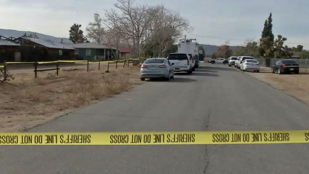 PHOTO: Police investigate a crime scene at a home in a Palmdale, Calif., Jan. 16, 2018.