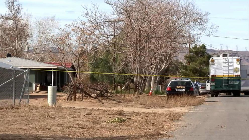 PHOTO: Police investigate a crime scene at a home in a Palmdale, Calif., Jan. 16, 2018.