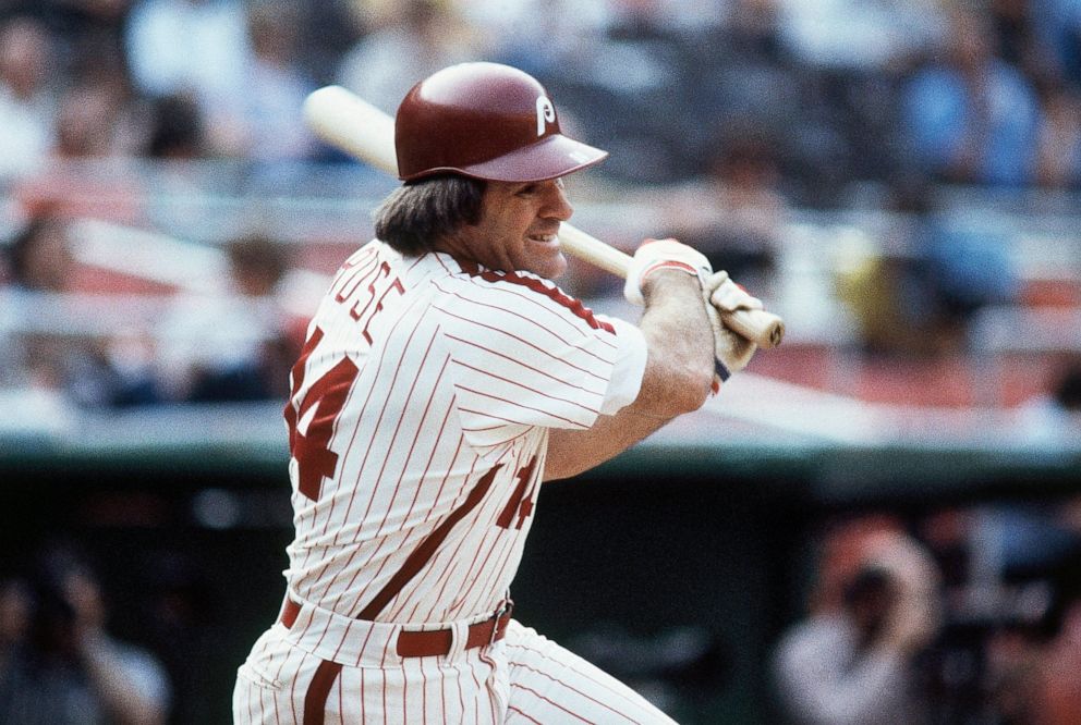 PHOTO: Philadelphia Phillies' Pete Rose bats during a 1980 baseball game.