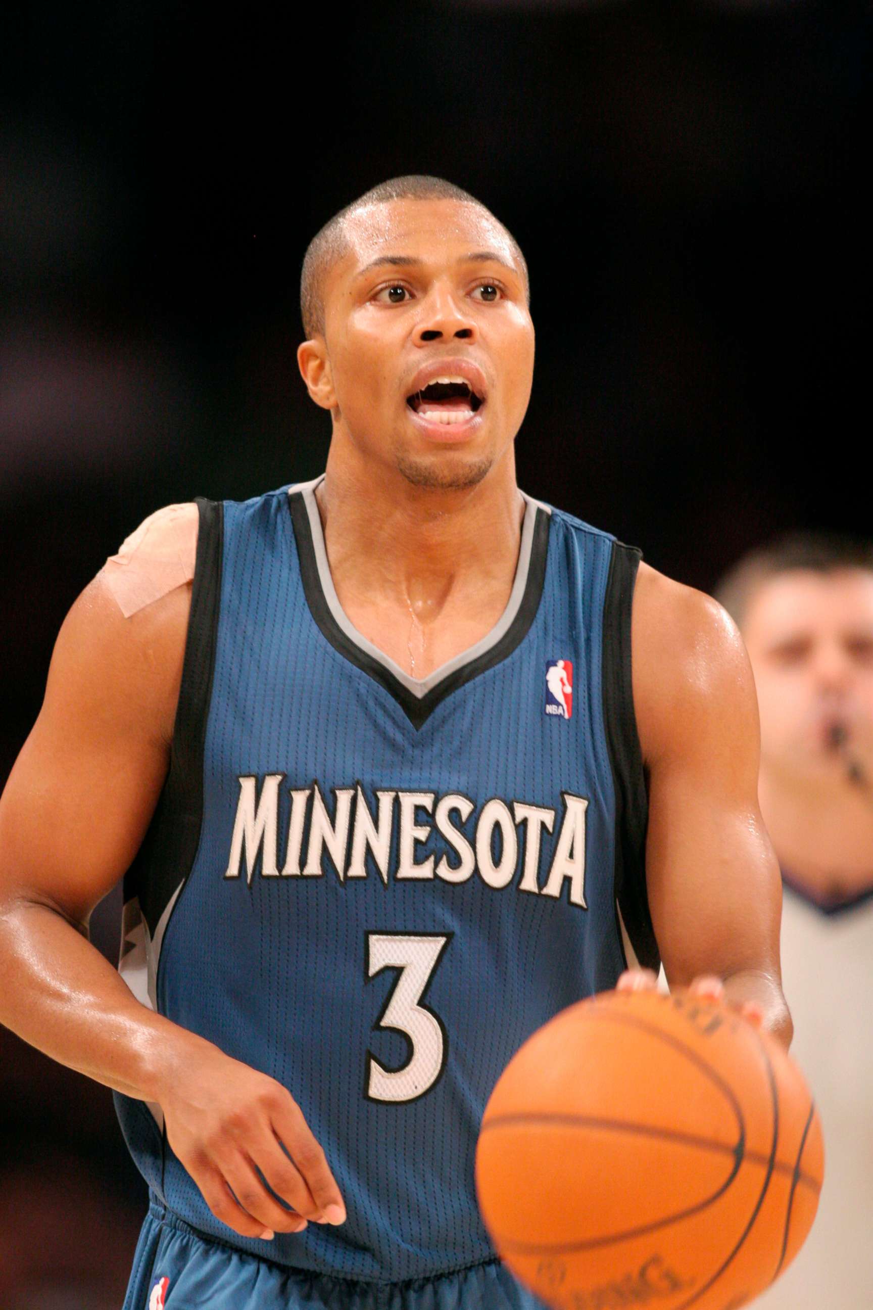 PHOTO: Minnesota Timberwolves guard Sebastian Telfair makes a move with the basketball against the Los Angeles Lakers during an NBA game, Nov. 9, 2010 in Los Angeles.