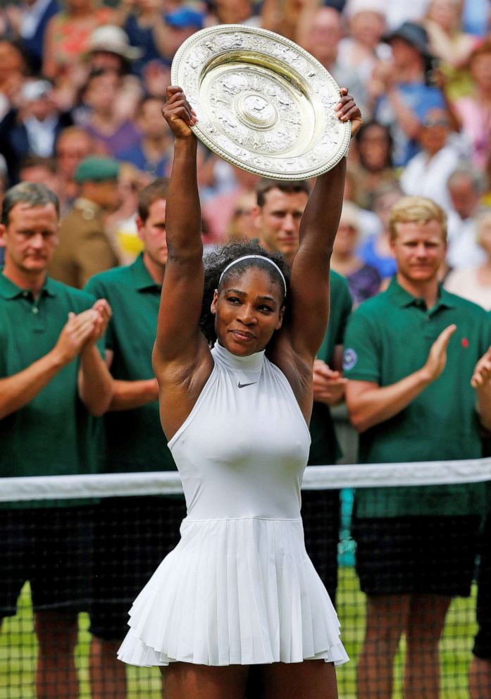 Serena Williams Wins 1st Round Us Open Match Ahead Of Retirement Good Morning America 