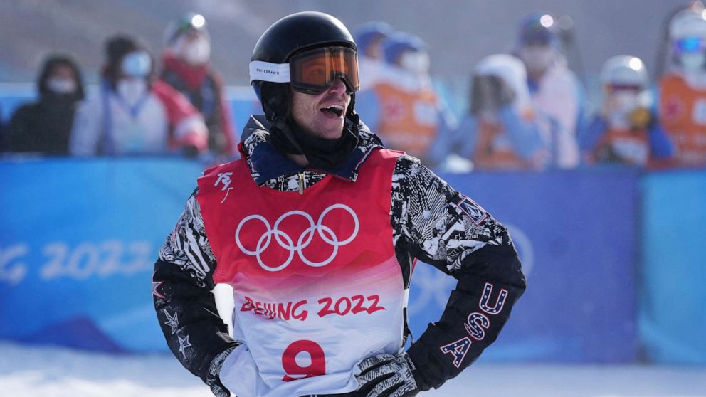 26) Shaun White keeps Olympic dream alive by qualifying for halfpipe finals