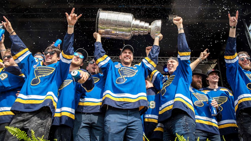 St. Louis Blues' Puppy Eats 'Dinner of Champions' from Stanley Cup