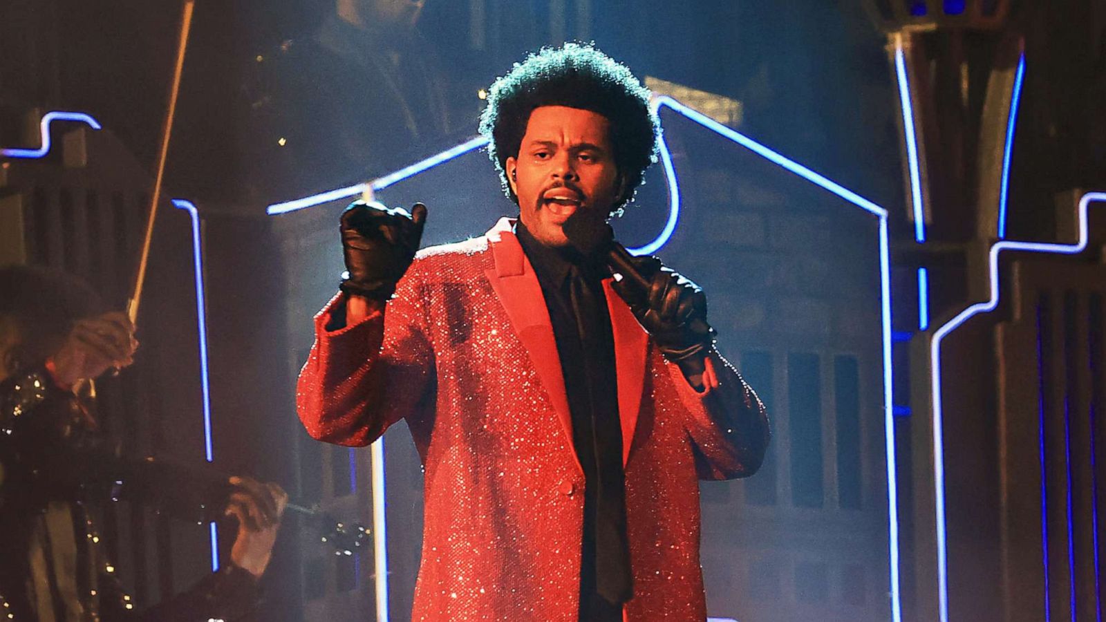 Why was The Weeknd Dancers Bandaged and the Super Bowl Halftime Show?