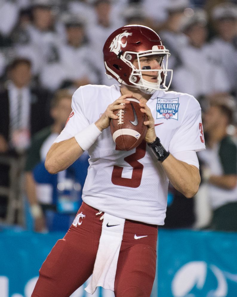 PHOTO: Washington State Cougars quarterback Tyler Hilinski (3) sets to throw the ball during the Holiday Bowl against the Michigan State Spartans in an NCAA college football game in San Diego, Calif., Dec. 28, 2017. 