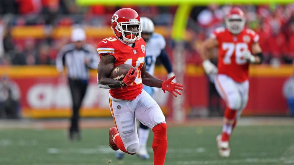 Tyreek Hill Avoids Suspension Allowed To Return To Kansas