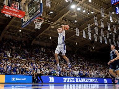 Flagg thrives with all-around game for No. 7 Duke in college debut against his home-state program