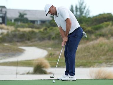 Scottie Scheffler has new putting grip and trails Cameron Young by 3 in Bahamas