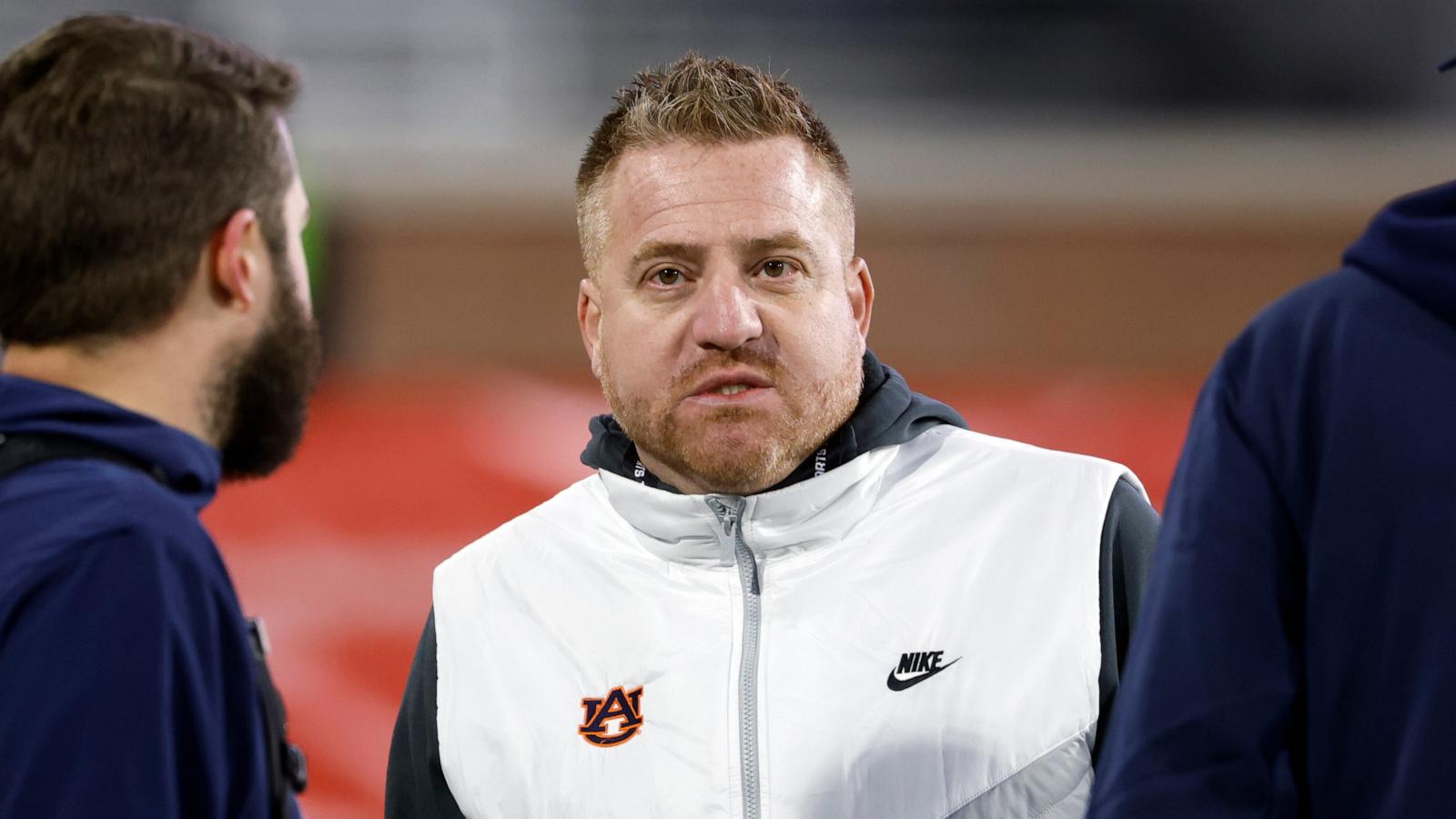 Eric Winters stops Baylor’s 2-point try as Auburn prevails 17-16