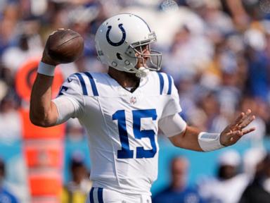 Joe Flacco throws two TD passes as the battered Colts beat the Titans 20-17