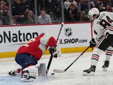 Reinhart gets 30th goal, Maurice gets 900th win as Panthers ease past Blackhawks 5-1