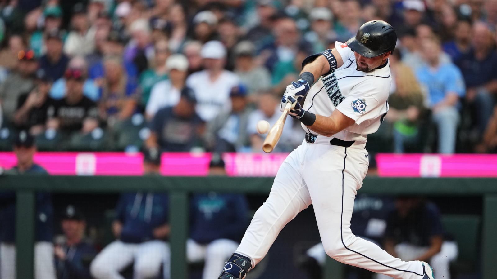Cal Raleigh hits career-high 3 homers for the Mariners against the Phillies