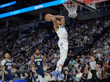 Randle scores 20 points and Timberwolves stomp Pelicans 134-93 to keep pace in Western Conference