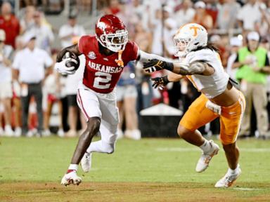 Singleton scores late TD as Arkansas beats No. 4 Tennessee 19-14