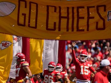 Chiefs' Patrick Mahomes completes behind-the-back pass to Travis Kelce in preseason game vs Detroit