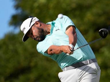 J.J. Spaun takes the lead at Sony Open with a wide-open chase in the wind of Waialae