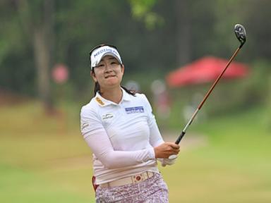 A Lim Kim leads LPGA tournament in Singapore by a stroke from Charley Hull after the first round