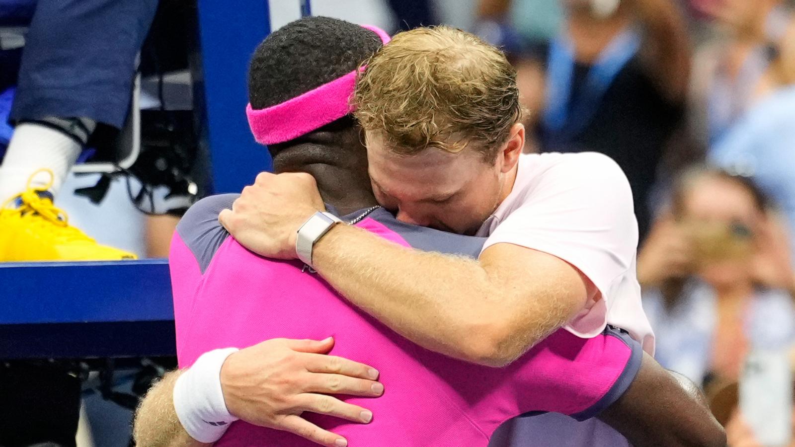 Tiafoe gives Michelsen a hug and a shoulder to cry on after his US Open victory
