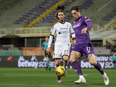 Fiorentina ends three-game losing run by beating lowly Lecce