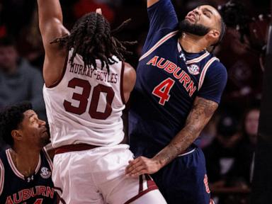 No. 2 Auburn rallies past South Carolina 66-63, standout Johni Broome exits with left ankle injury