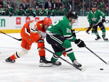 Leason has goal and 2 assists as Ducks beat Stars 4-2 for first winning streak of season