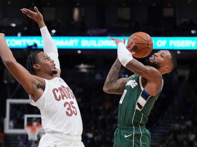 Mitchell's last-second jumper helps Cavs stay unbeaten with 114-113 win at Milwaukee