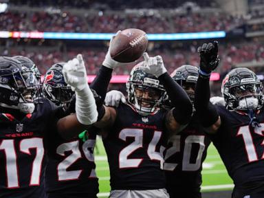 Collins has 2 TD catches, Texans force 4 turnovers in 20-12 win over Dolphins