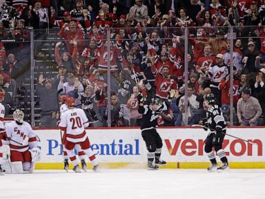 Markstrom stops 29 shots as Devils down Hurricanes 4-2