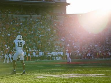 Michigan State football's Armorion Smith is raising 5 siblings since his mother's death