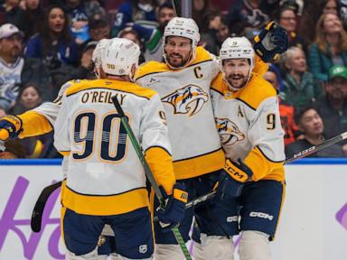 Steven Stamkos scores twice on power play in the Predators' 5-3 victory over the Canucks