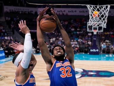 Karl-Anthony Towns scores 10 points in abbreviated preseason debut with New York Knicks