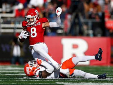 No. 24 Illinois stuns Rutgers on Bryant's 40-yard TD reception with 4 seconds left