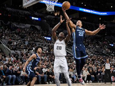 Without injured Morant, the Grizzlies hand the Spurs their largest loss of the season, 140-112