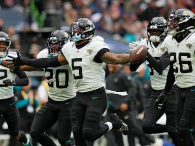 Caleb Williams throws 4 TDs and Bears hold tea party in 35-16 rout of Jaguars in London