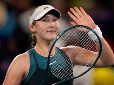 Zheng wins indoors as Day 1 of the Australian Open is disrupted by rain