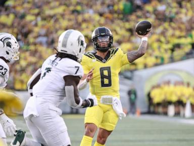 Dillon Gabriel, Jordan James lead No. 6 Oregon to 31-10 victory over Michigan State